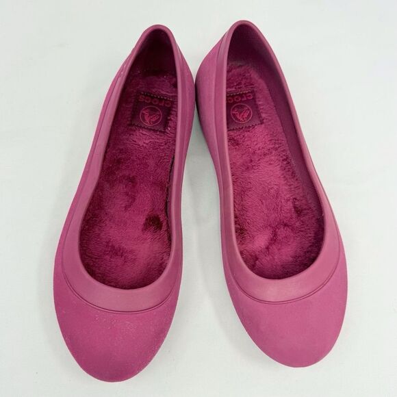 CROCS Mammoth Soft Fur Footpad Ballet Flat in Pomegranate - Picture 6 of 16